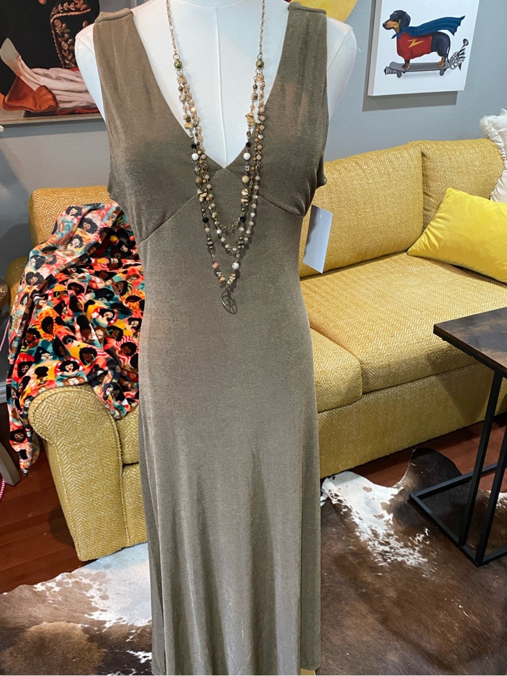 Gilli Olive Green Sleeveless V-Neck Maxi Dress
